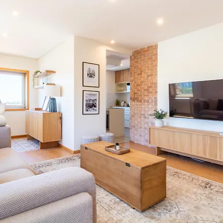 3br W River Views By Metro By Lovelystay 아파트 *