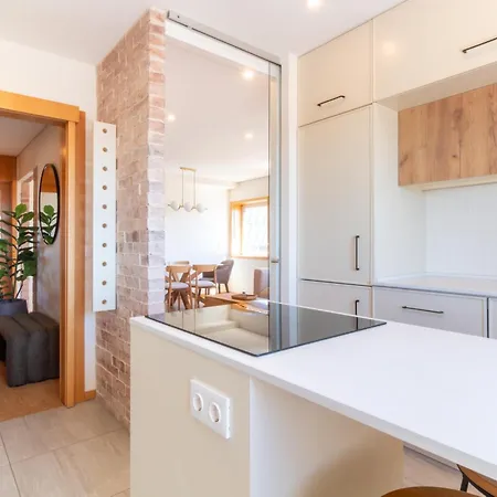 3br W River Views By Metro By Lovelystay *