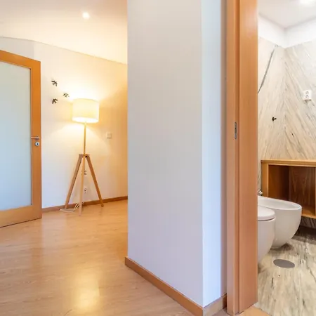 3br W River Views By Metro By Lovelystay *