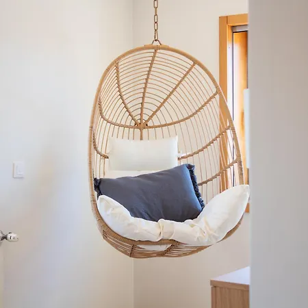 아파트 3br W River Views By Metro By Lovelystay